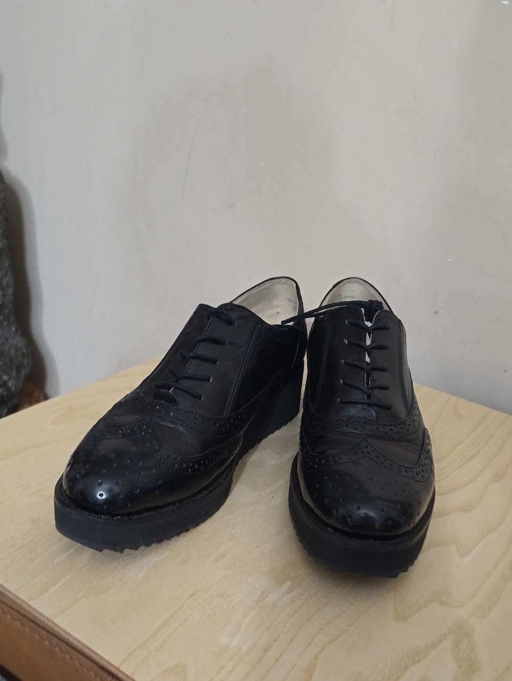 Black Wing Tip Brogue Lace-Up Shoes